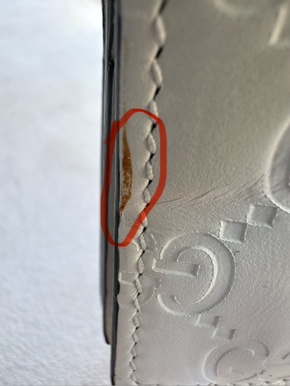 Gucci Signature Cherry Leather Compact Wallet - Authentic - White - New w/ Flaws - Picture 5 of 14